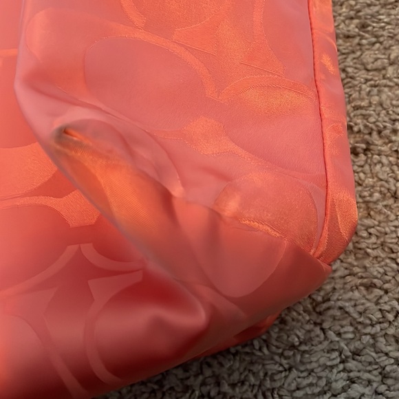 Coral Coach Nylon Tote bag with matching pouch - Picture 5 of 16